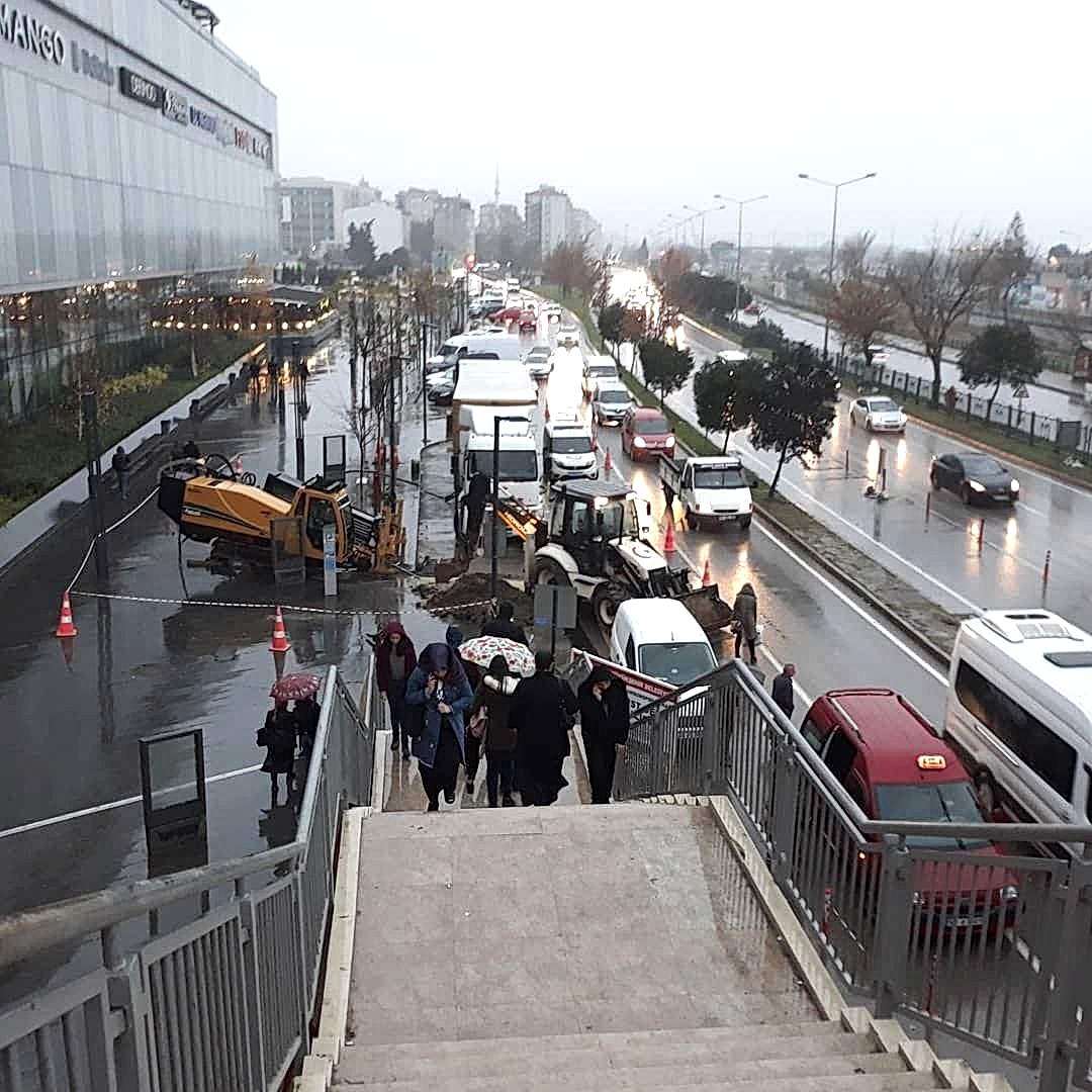 İÇME SUYU BORUSU DÖŞENMESİ