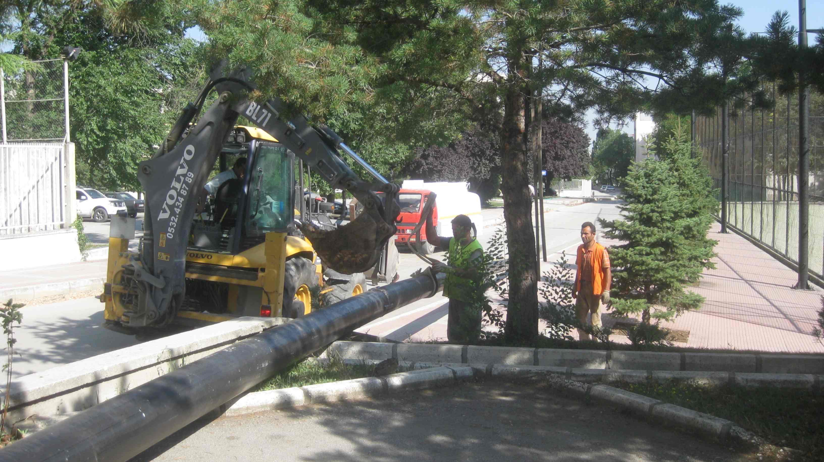 ÇANKAYA ÜNİVERSİTESİ ÇELİK DOĞALGAZ BORUSU GEÇİŞİ